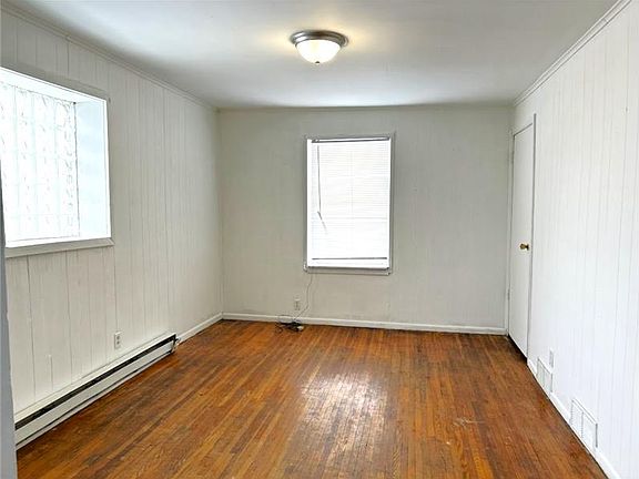 5th image of 106 S 12th St APT 4