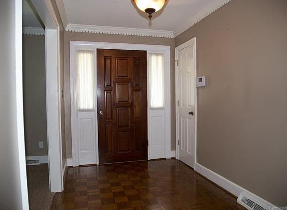 4th image of 4137 Pepperidge Dr