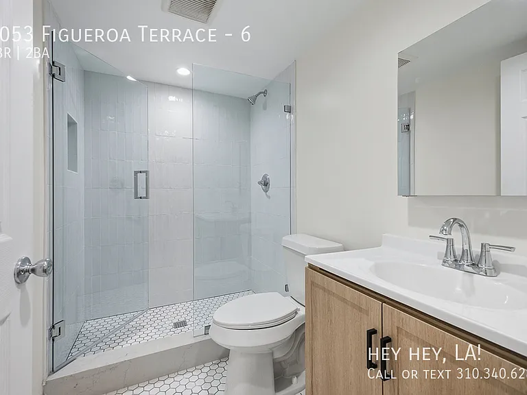 1053 Figueroa Ter #6 — Photo 14