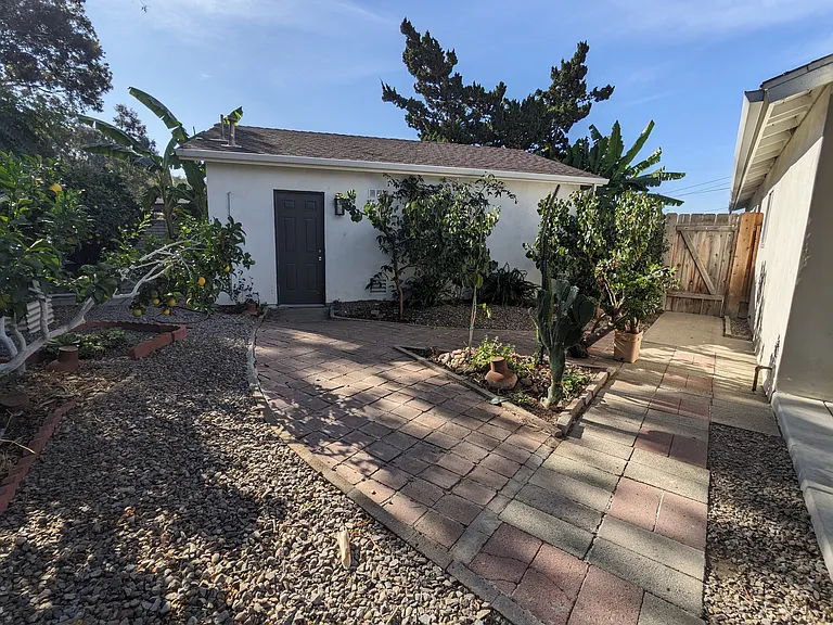 7193 Romford Ct — Photo 44