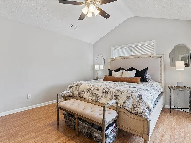 1130 Winthrope Chase Dr — Photo 18