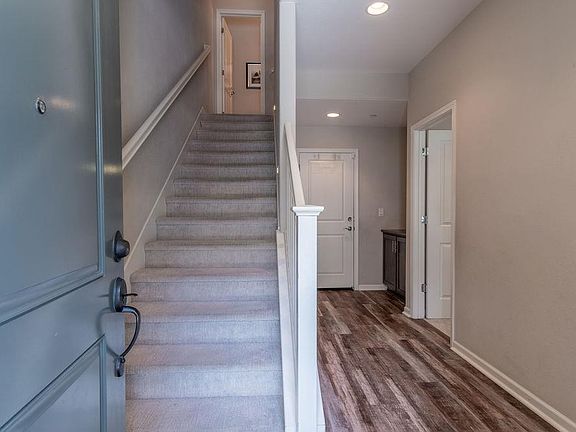 5th image of 168 Lewis Ln