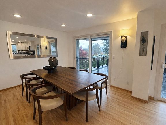 3rd image of 15405 NE 7th Pl