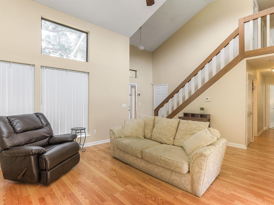 2nd image of 721 Bluewater Dr