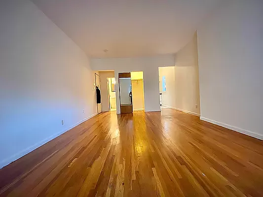 Rented by Oxford Property Group | media 14