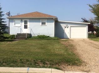 415 Avenue C E, Napoleon, ND 58561