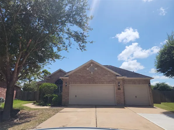 2909 Castleton Bay Ln, Pearland, TX 77584