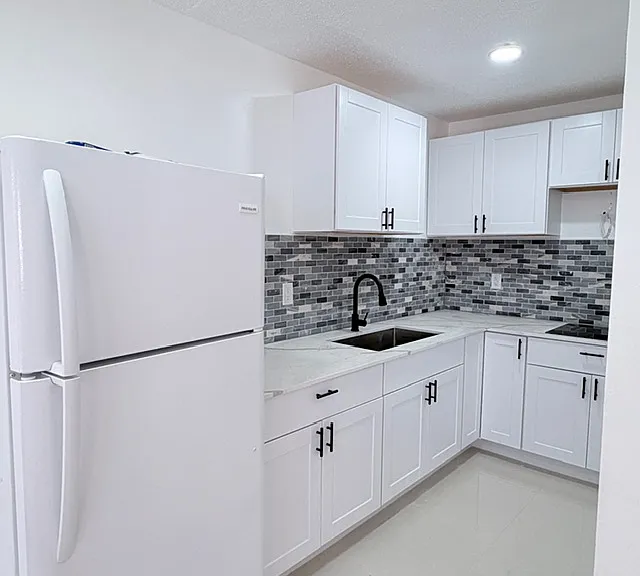 932 NE 16th Ave — Photo 6