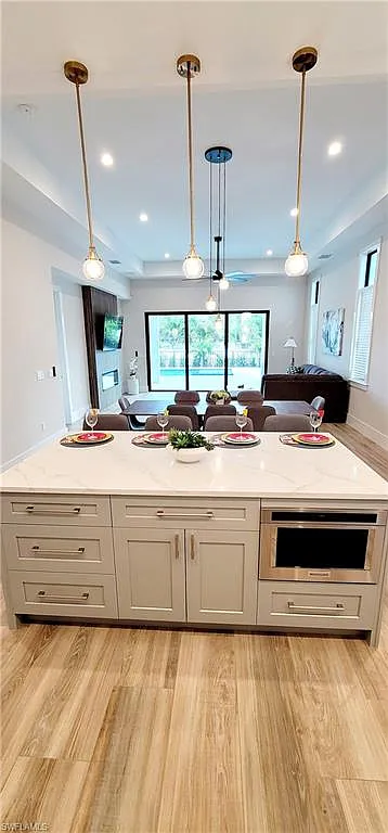 4 bed, 5.0 bath, 2865 sqft, $15,000 — Photo 3