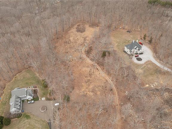 4th image of 17 Sherwood Forest Ln