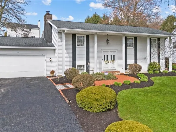 804 Walnut Dr, Ellwood City, PA 16117