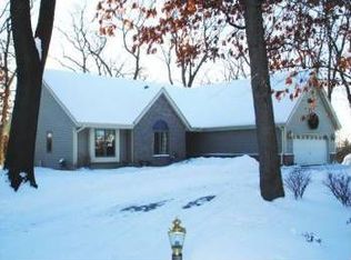 2015 Huntington Pl, Delavan, WI 53115