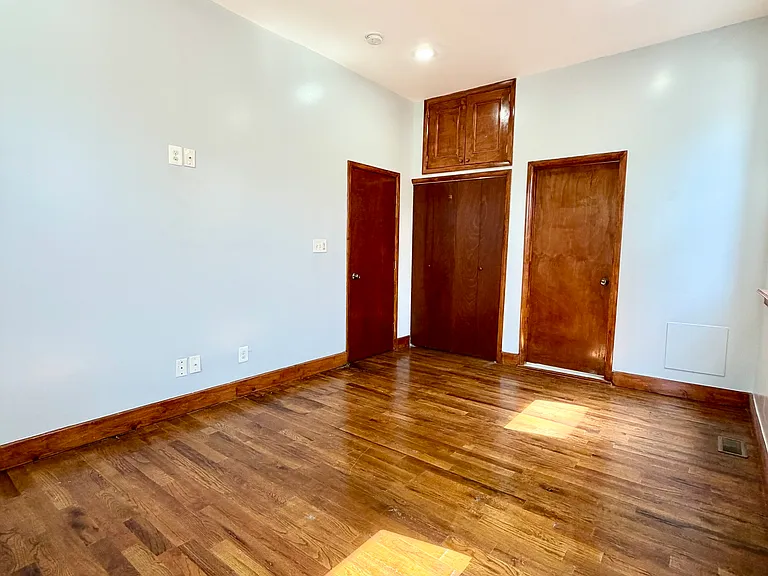 916 Whitelock St #100 — Photo 9