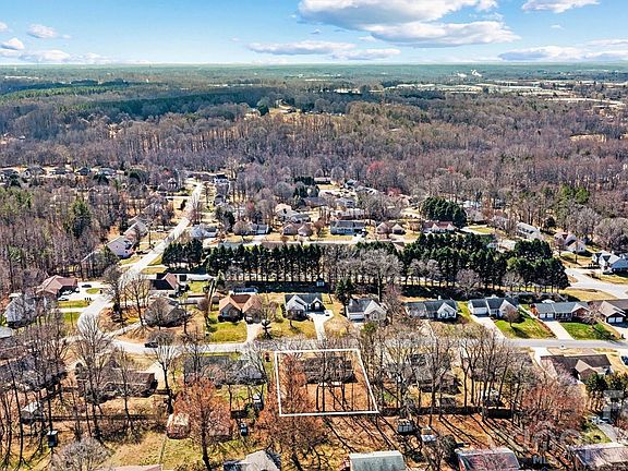 4th image of 1714 Indian Springs Dr NW