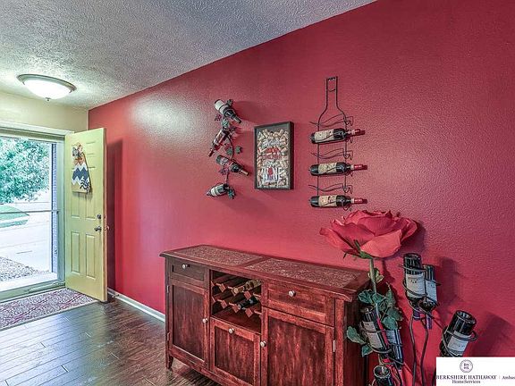 5th image of 14603 Larimore Ave