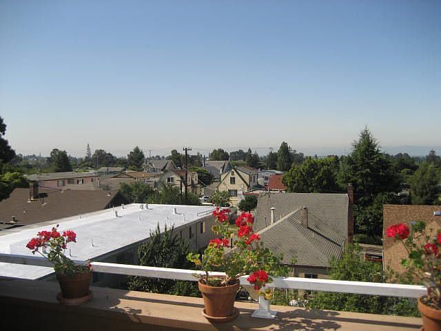 Top Floor, Corner Unit, Bay Views