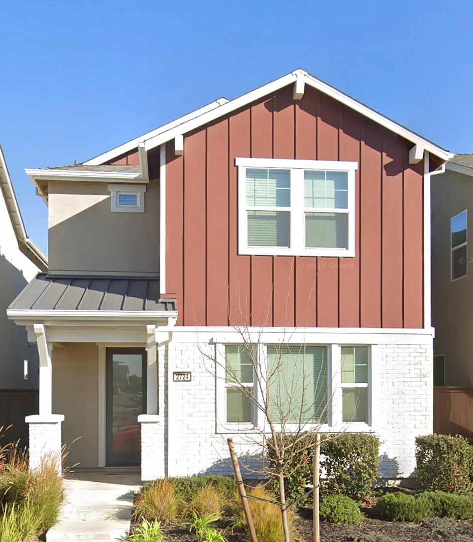 Large Natomas 3/2.5 Beauty. Please reference full ad for viewings. — Photo 1