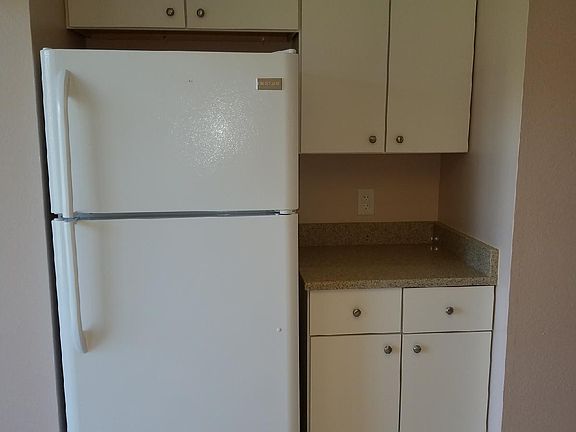 4th image of 1515 Huntington Ln APT 613