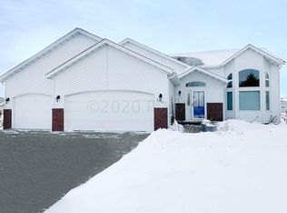 3440 28th Ave S, Fargo, ND 58103