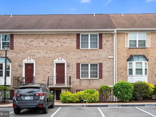 967 S Rolfe St #2, Arlington, VA 22204