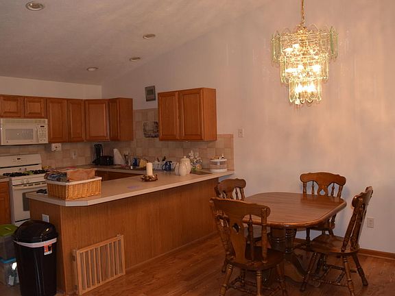 2nd image of 2925 Harmony Ct SW #8