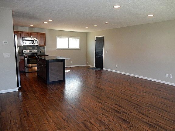 4th image of 9630 Trafford Ct
