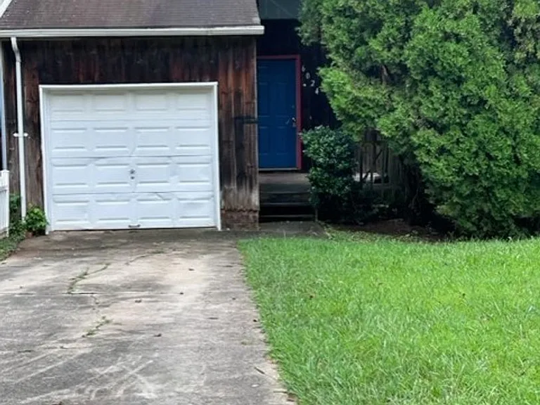 6024 Spanish Oak Rd — Photo 2