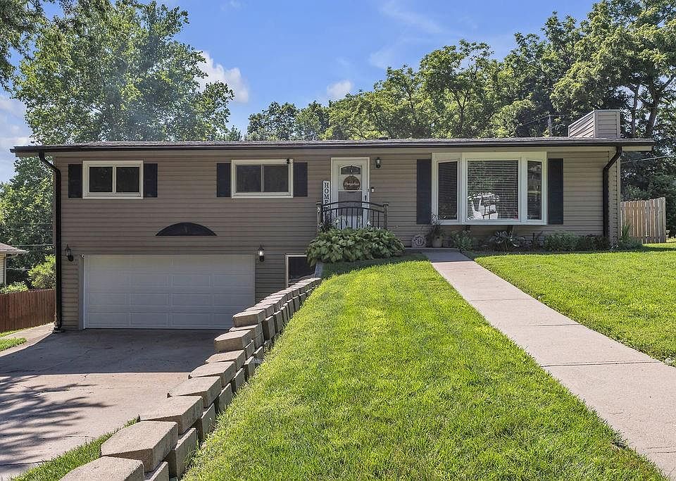 1st image of 3806 N 25th Ter