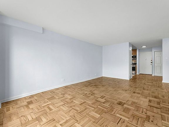 5th image of 3731 73rd St APT 7U