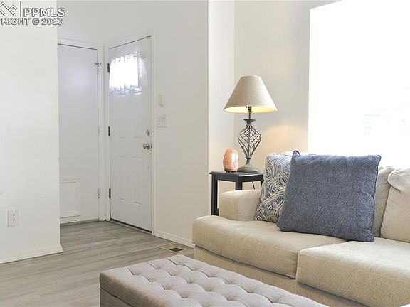 4th image of 575 Blossom Field Rd