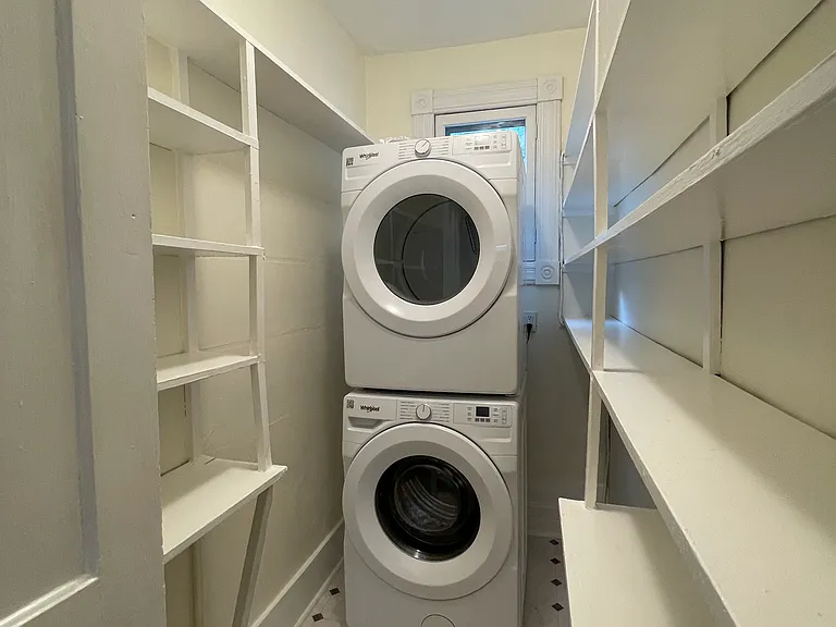 520 Washington St — Photo 21