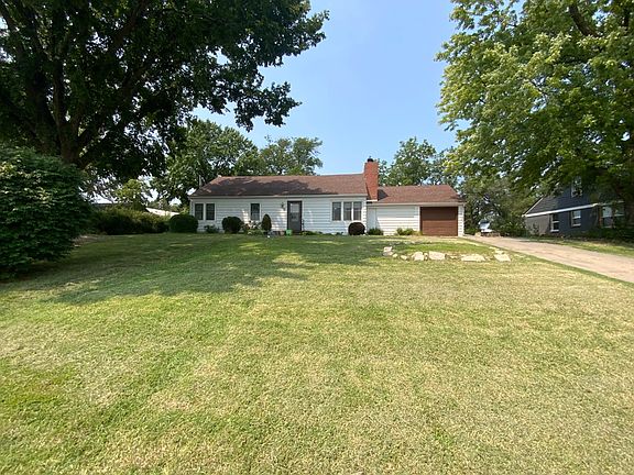 3rd image of 1200 Willow St