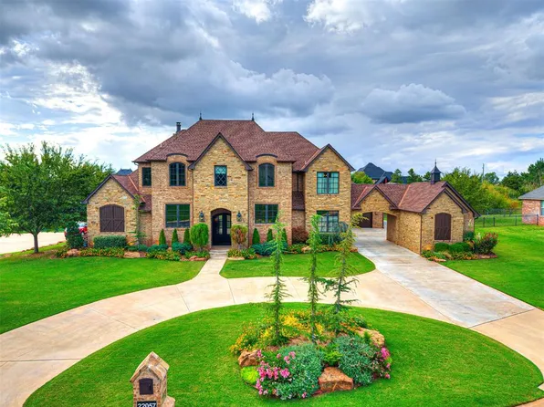 22057 Water Oak Cir, Edmond, OK 73012