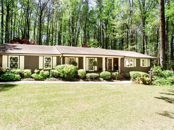 2390 Saint Andrews Ct, Atlanta, GA 30345