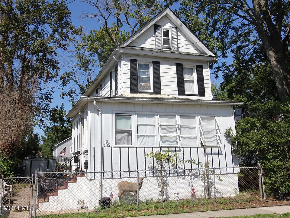2nd image of 405 Myrtle Avenue
