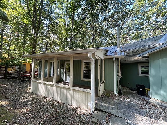 2nd image of 1578 White Oak Dr