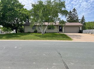 4073 Limonite Ln, Eagan, MN 55122