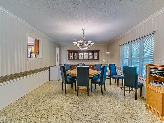 5th image of 25581 Deepwood Dr