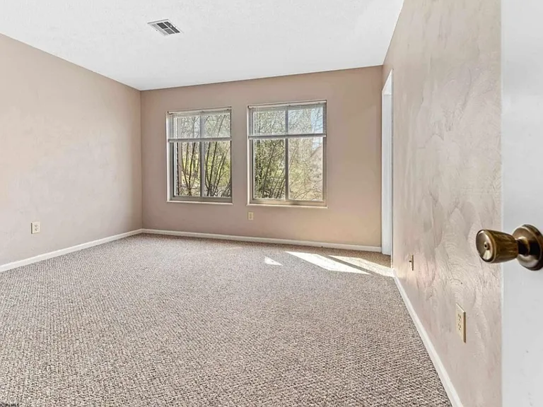 302 Whitetail Ct — Photo 7