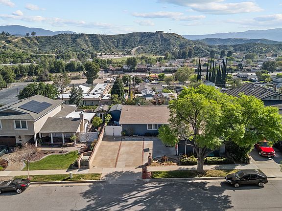 2nd image of 22152 Barbacoa Dr