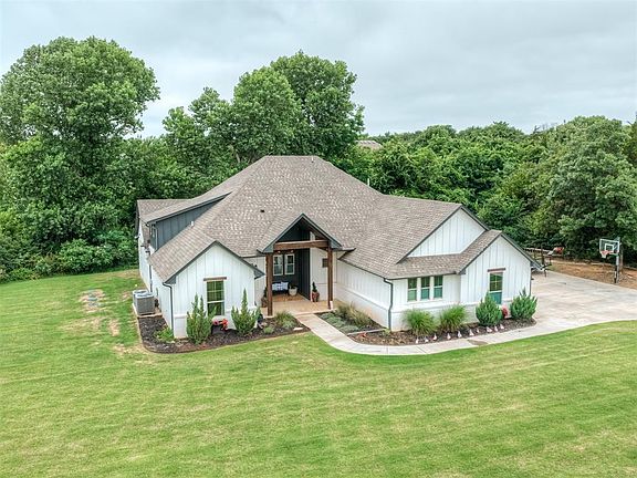 2nd image of 3925 Wyatt Ridge Ct