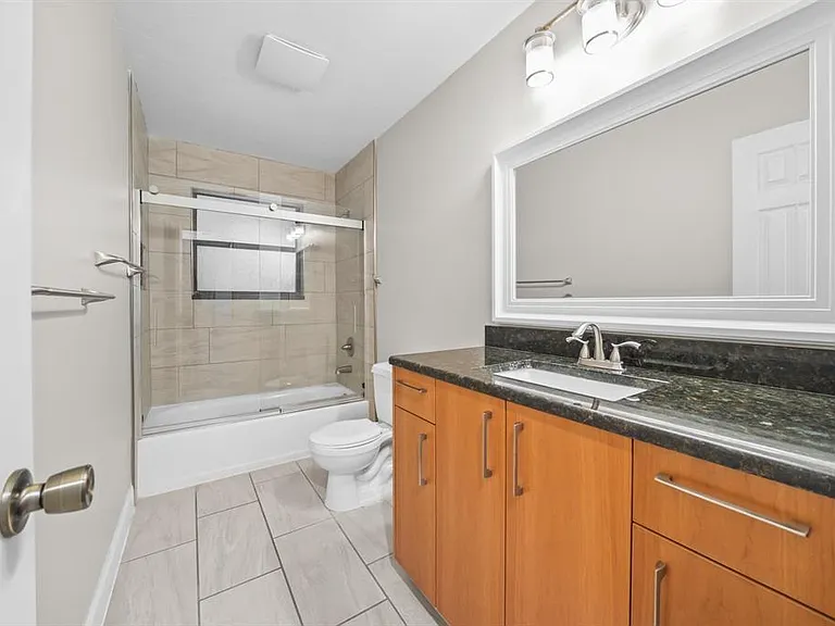 8025 SW 47th Ct — Photo 29