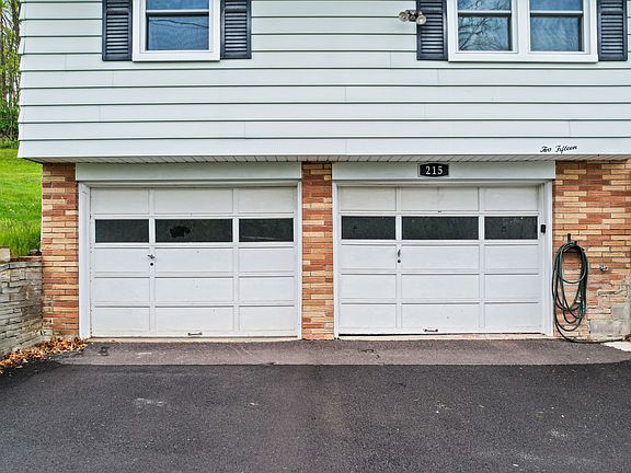 3rd image of 215 Jamaica Blvd