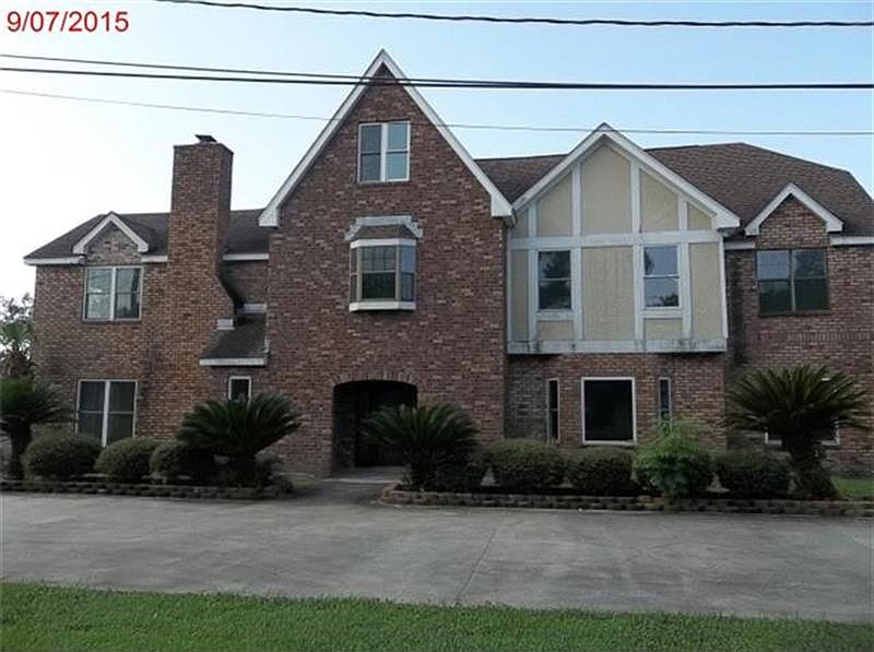 1st image of 6207 Gen Meyer Ave