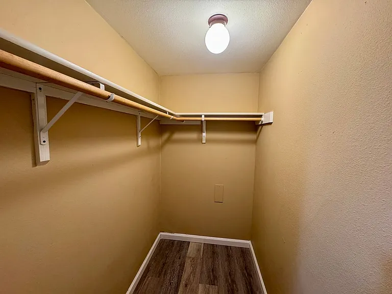 22690 Hanley Ln — Photo 21