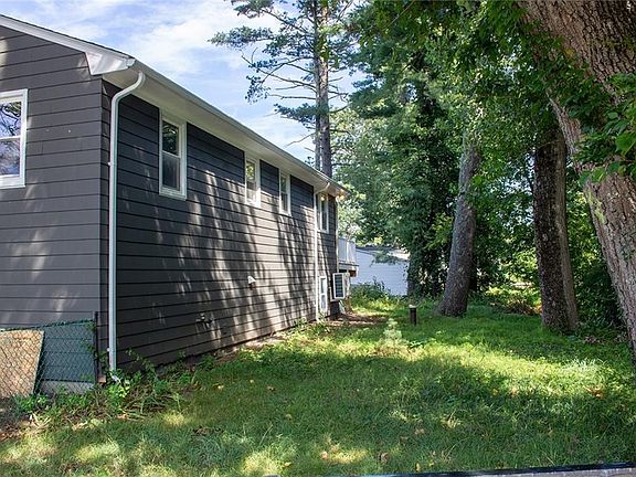 2nd image of Pine Ln