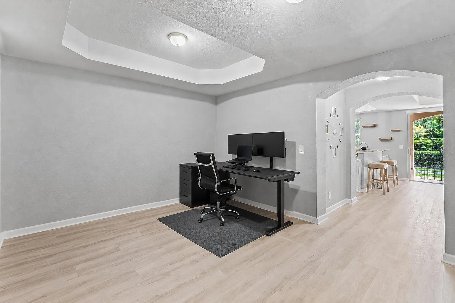 2 bed, 2.5 bath, 1372 sqft, $2,250 — Photo 3