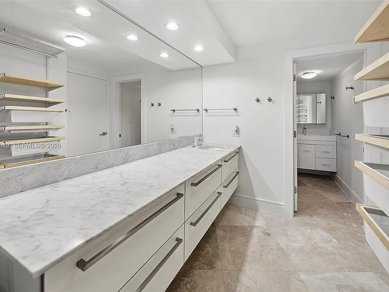 600 Grapetree Dr #3BS — Photo 33