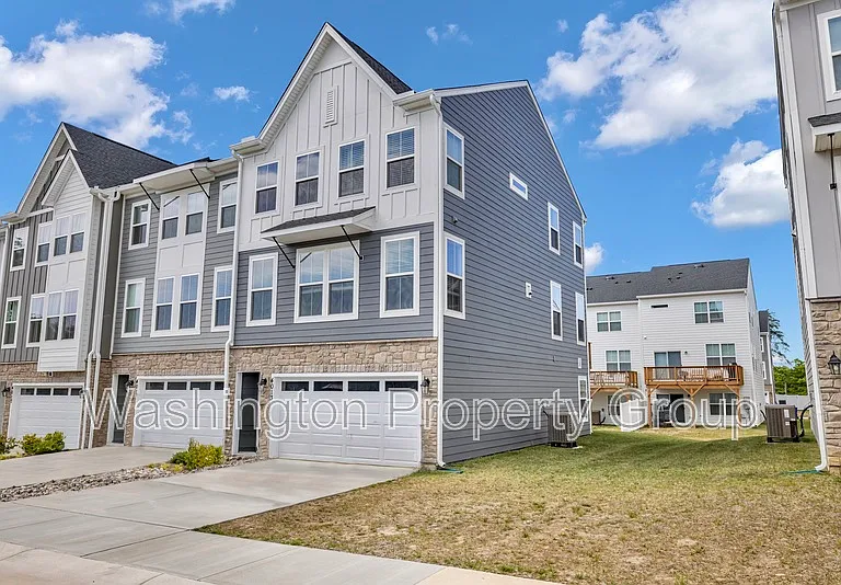 4013 Singerville Ct — Photo 12