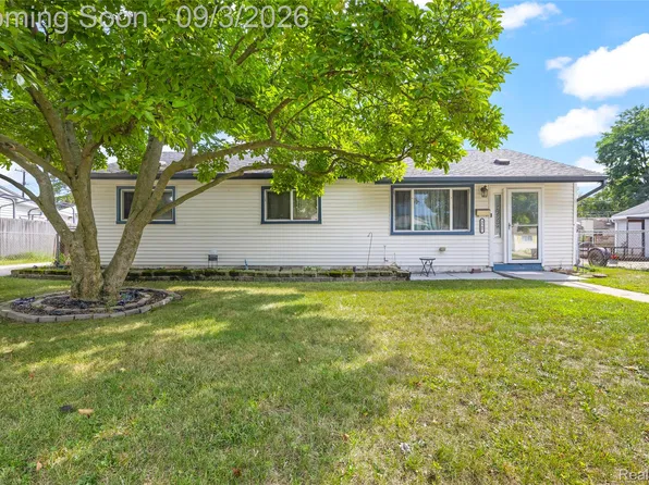 3587 Barry St, Wayne, MI 48184